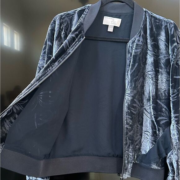Olivia Palermo Chelsea Velvet Bomber Jacket - Picture 2 of 9